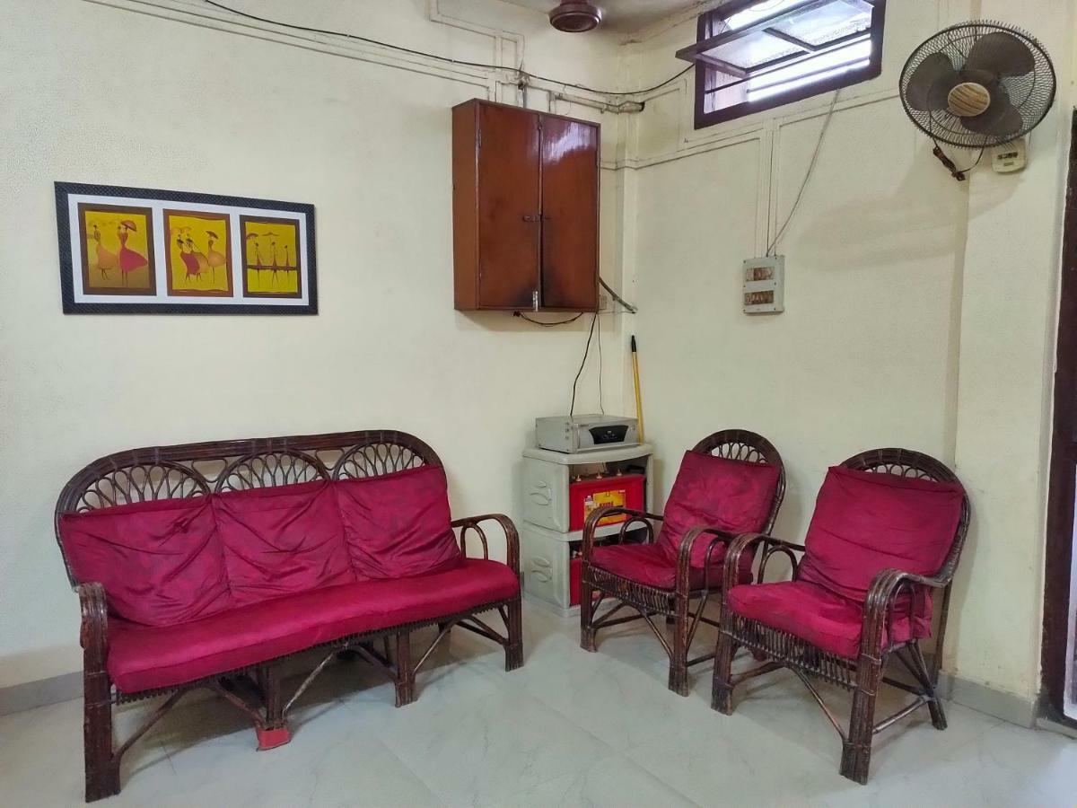 Chandrupal Lodging Guwahati Bagian luar foto