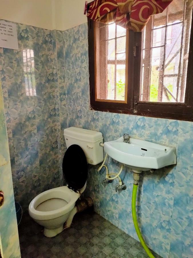 Chandrupal Lodging Guwahati Bagian luar foto